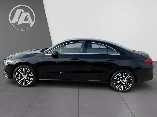 Gebraucht Mercedes CLA250e Progressive 218 PS (160 kW) 2022 Kosmosschwarz Limousine