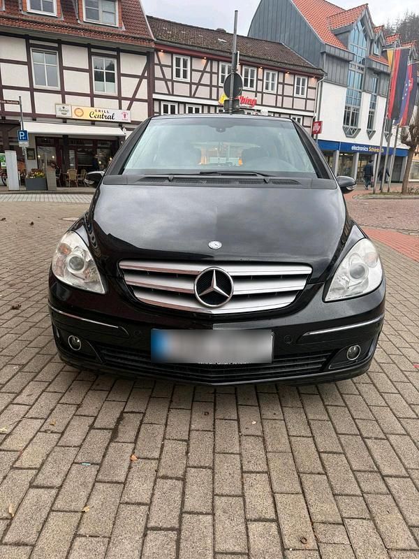 Gebraucht Mercedes B180 109 PS (80 kW) 2006 Schwarz Van / Kleinbus