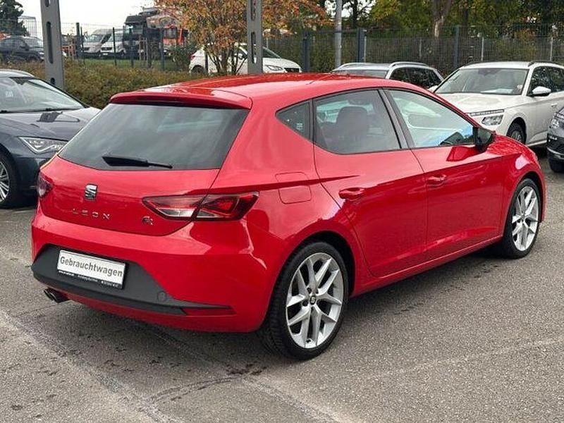 Second-hand Seat Leon FR 125 CP (91 kW) 2017 Roșu Berlinǎ
