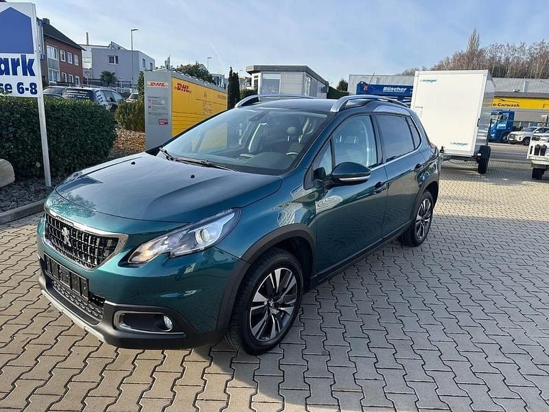Grün Gebraucht 2018 Peugeot 2008 Allure SUV | 8.590 € (Guter Preis) - Bild 1/4