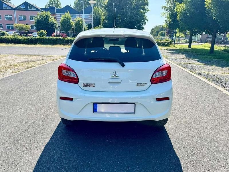Gebraucht Mitsubishi Space Star 71 PS (52 kW) 2016 Weiß Kleinwagen