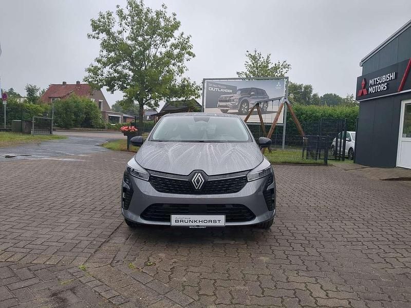 Używany Renault Clio V Evolution 101 KM (74 kW) 2025 Szary Hatchback
