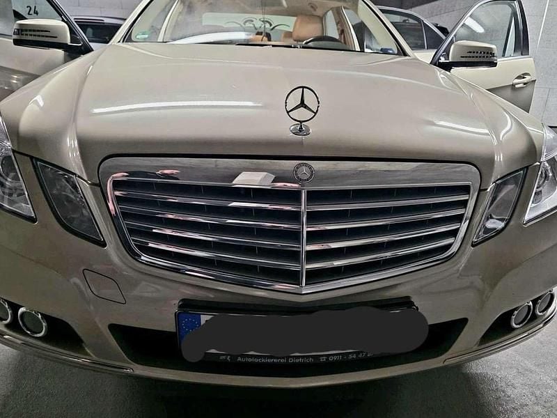 Gebraucht Mercedes 200 184 PS (135 kW) 2010 Beige Limousine