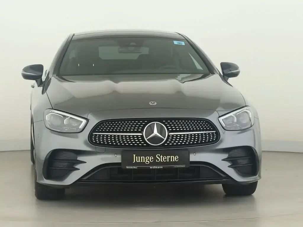 Gebraucht Mercedes E200 AMG 197 PS (144 kW) 2024 Metalliclack selenitgrau (metallic) Coupé