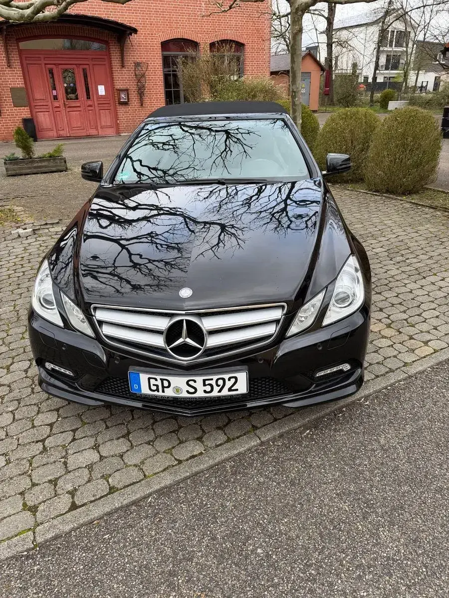 Gebraucht Mercedes E350 Sport 292 PS (214 kW) 2011 Schwarz Cabrio