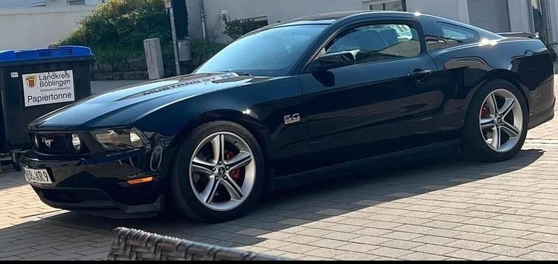 Gebraucht Ford Mustang 417 PS (306 kW) 2012 Schwarz Coupé