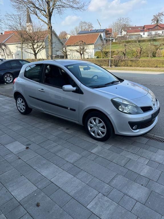 Gebraucht Renault Clio III Dynamique 111 PS (81 kW) 2007 Grau Limousine