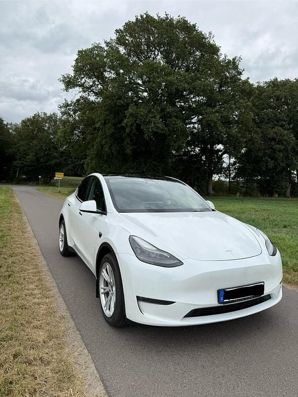 Gebraucht Tesla Model Y 367 kW (500 PS) 2021 Weiß SUV