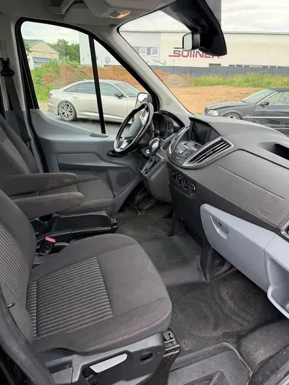 Gebraucht Ford Transit 170 PS (125 kW) 2019 Schwarz Kombi