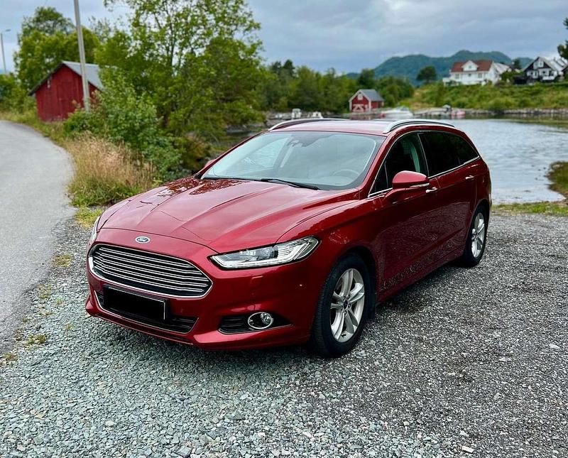 Rot Gebraucht 2015 Ford Mondeo Titanium Kombi | 12.950 € (Etwas zu teuer) - Bild 1/4