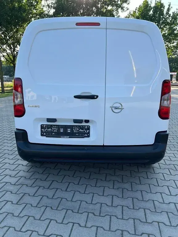 Gebraucht Opel Combo Edition 102 PS (75 kW) 2022 Weiß Van / Kleinbus