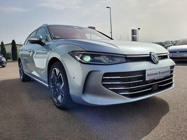 Gebraucht VW Passat Business 150 PS (110 kW) 2024 Silber Kombi