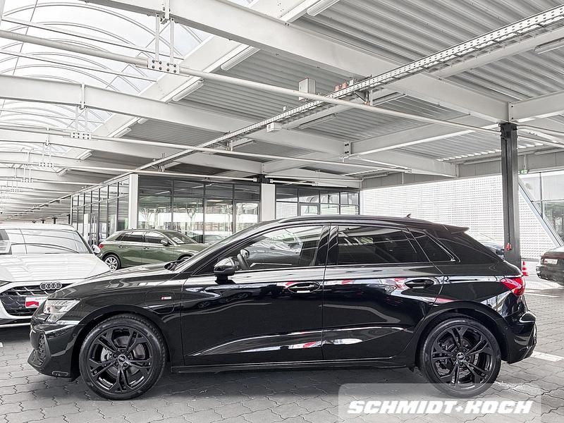 Gebraucht Audi A3 Sportback e-tron S-Line 204 PS (150 kW) 2025 Mythosschwarz (schwarz) Kleinwagen
