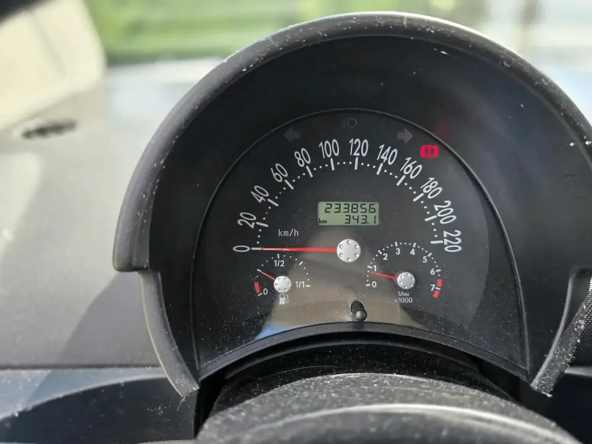 Gebraucht VW New Beetle 102 PS (75 kW) 2001 Schwarz Kleinwagen