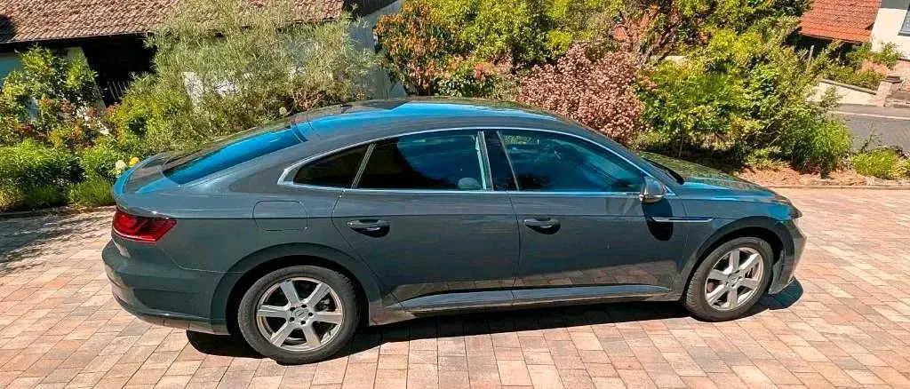 Gebraucht VW Arteon 150 PS (110 kW) 2019 Grau Kleinwagen