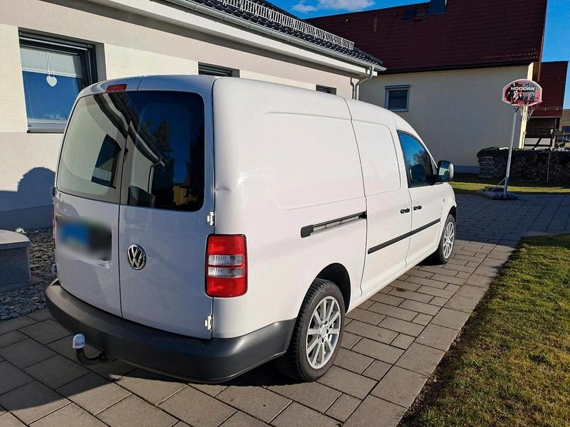 Gebraucht VW Caddy Maxi 102 PS (75 kW) 2013 Weiß Van / Kleinbus