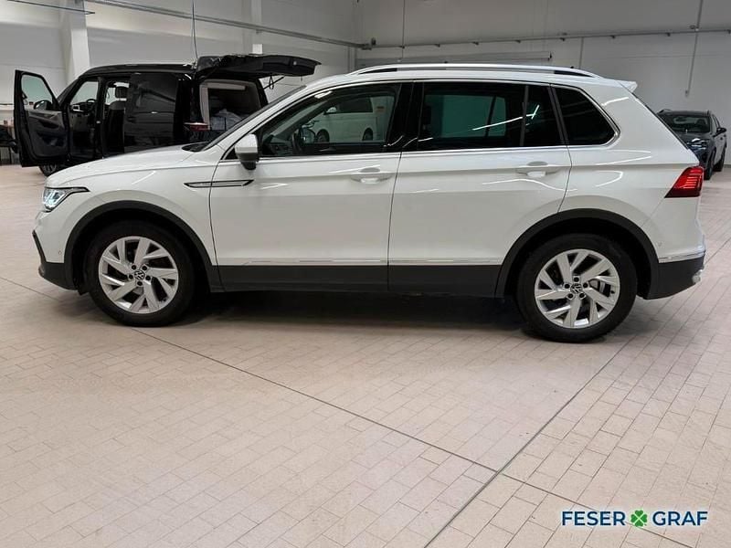 Gebraucht VW Tiguan Elegance 150 PS (110 kW) 2023 Pure white SUV