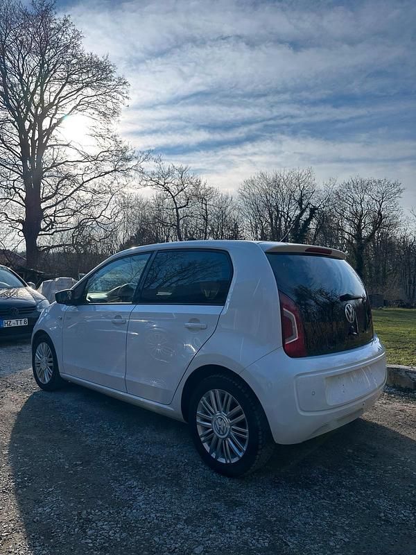 Gebraucht VW up! 75 PS (55 kW) 2015 Weiß Kleinwagen