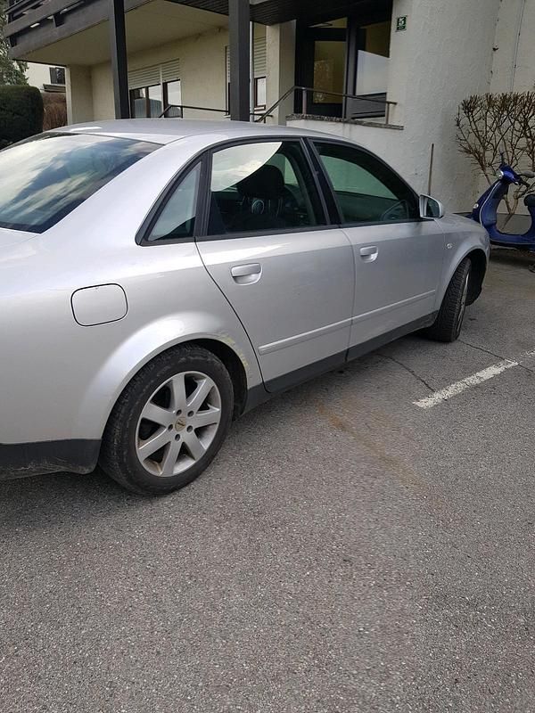 Gebraucht Audi A4 140 PS (102 kW) 2003 Silber Limousine