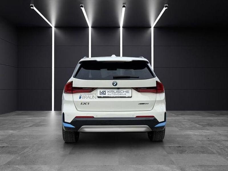 Gebraucht BMW iX1 xLine 230 kW (313 PS) 2023 Weiß SUV