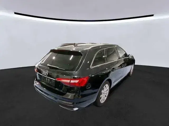 Gebraucht Audi A4 Advanced 150 PS (110 kW) 2022 Andere Limousine