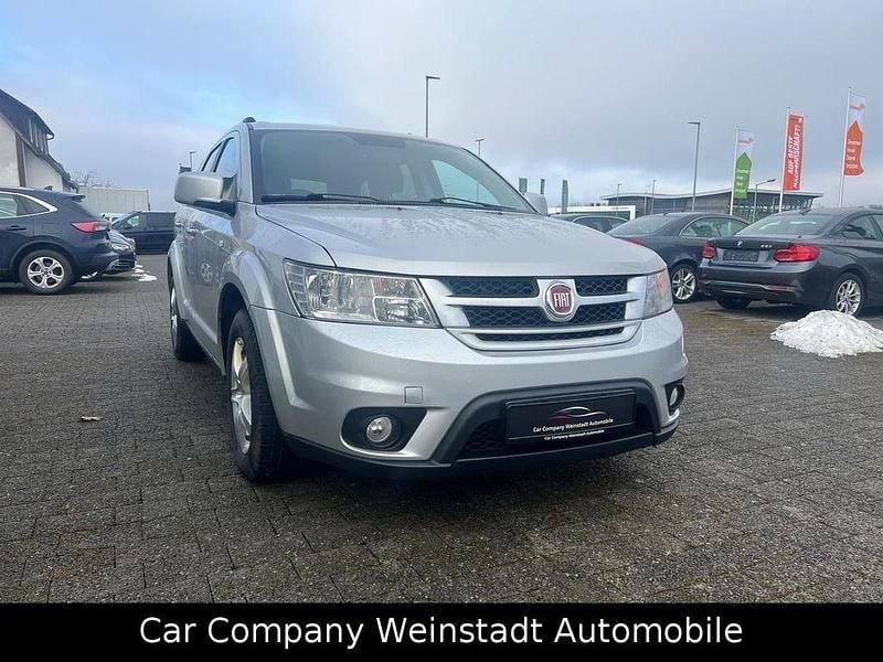 Silber Gebraucht 2014 Fiat Freemont Lounge SUV | 9.990 € (Etwas zu teuer) - Bild 1/4