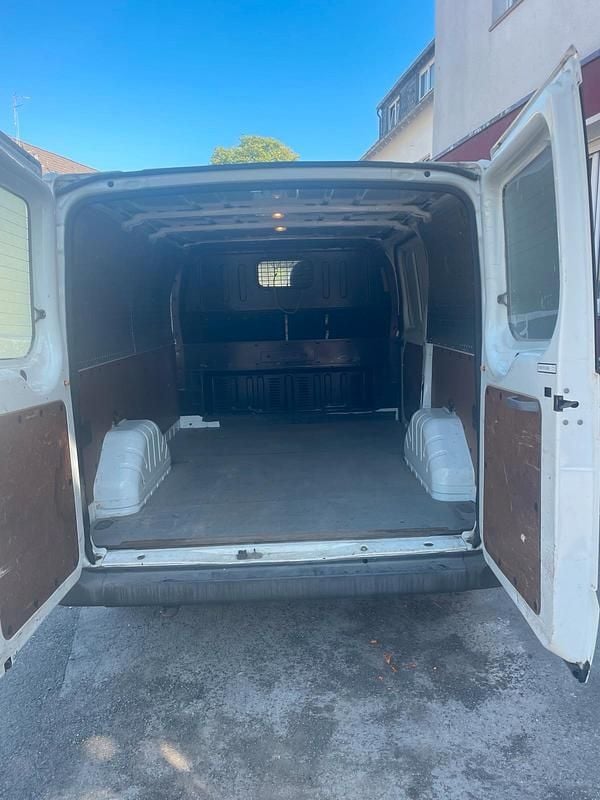 Usata Ford Transit 101 CV (74 kW) 2012 Bianco Monovolume