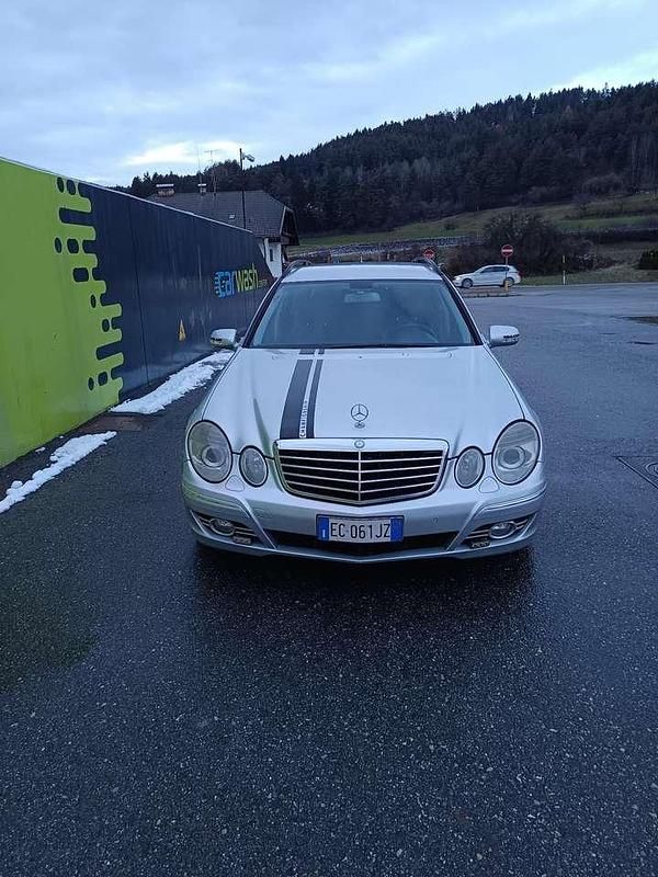 Grau Gebraucht 2009 Mercedes E320 Avantgarde Kombi | 4.000 € (Superpreis) - Bild 1/4