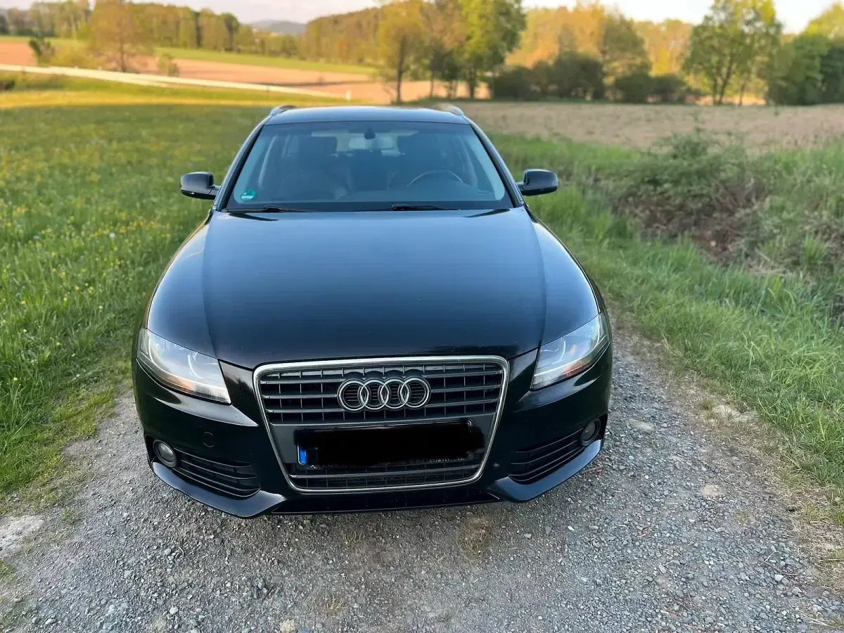 Gebraucht Audi A4 Attraction 170 PS (125 kW) 2011 Schwarz Kombi