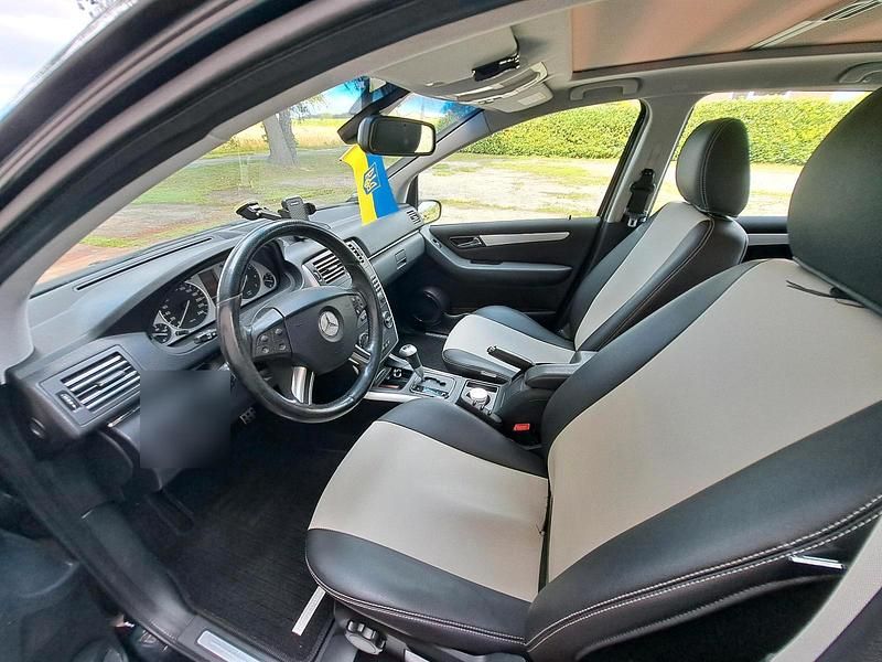 Schwarz Gebraucht 2007 Mercedes B200 Van / Kleinbus | 3.750 € (Etwas zu teuer) - Bild 1/4