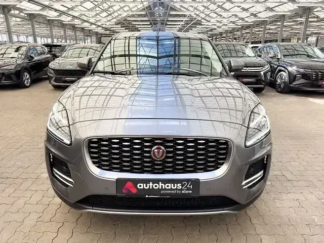 Käytetty Jaguar E-Pace SE 163 HP (119 kW) 2023 Harmaa Katumaasturi