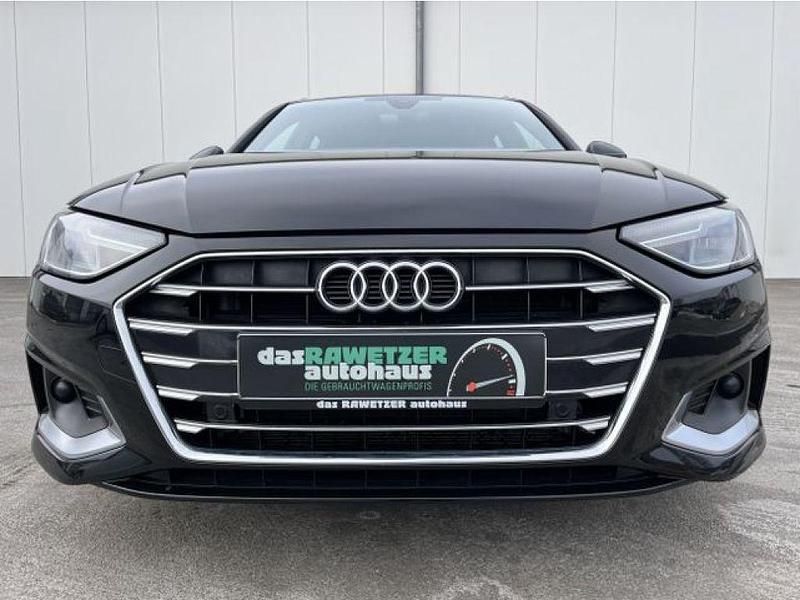 Gebraucht Audi A4 204 PS (150 kW) 2022 Mythosschwarz (metallic) Kombi