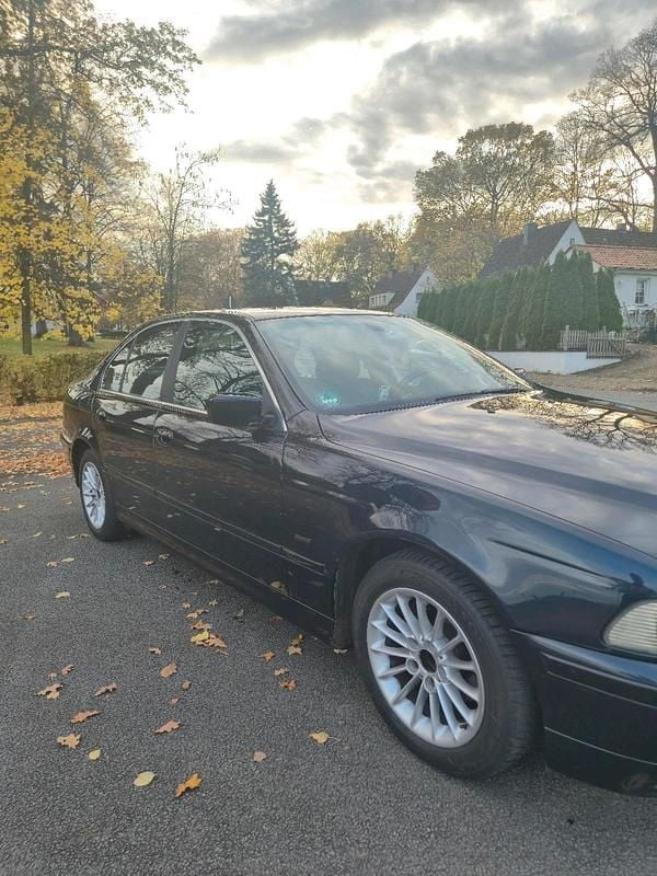 Gebraucht BMW 520 Basis 170 PS (125 kW) 2001 Schwarz Limousine