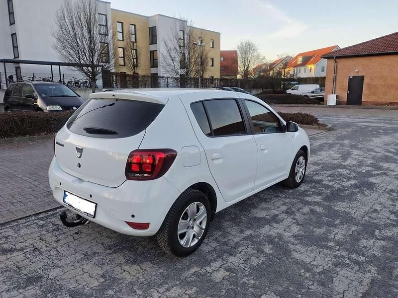 Gebraucht Dacia Sandero Comfort 101 PS (74 kW) 2021 Weiß Limousine