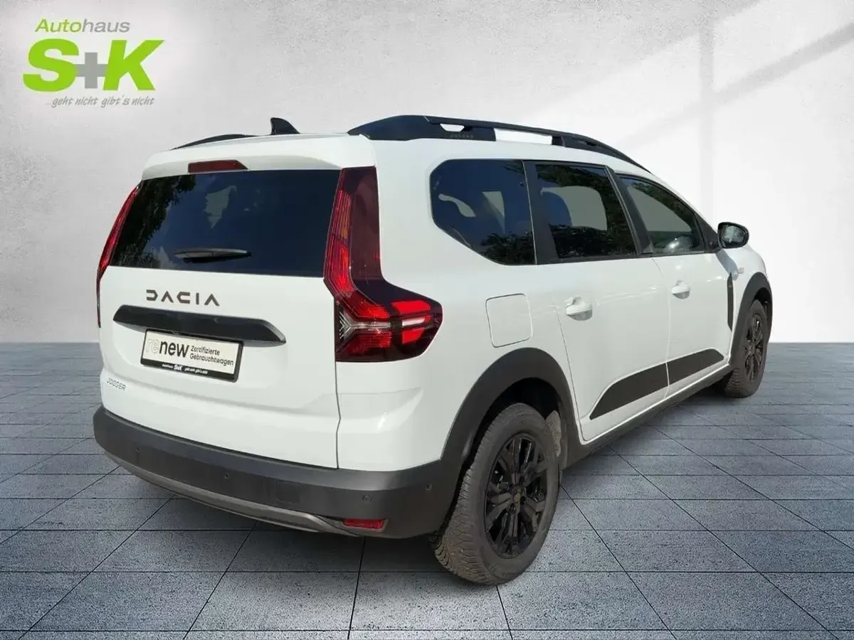 Gebraucht Dacia Jogger Extreme 110 PS (80 kW) 2024 Arktisweiß Van / Kleinbus