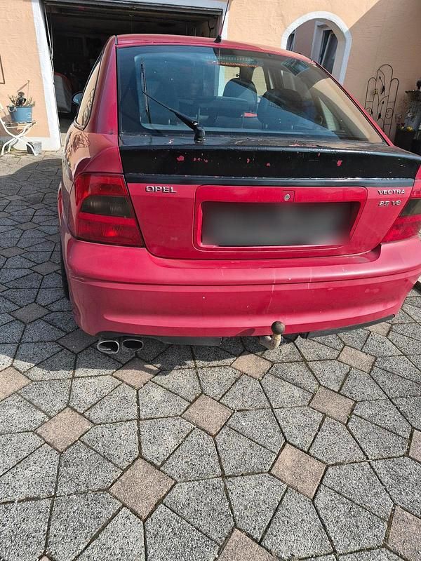Gebraucht Opel Vectra 170 PS (125 kW) 2000 Rot Limousine