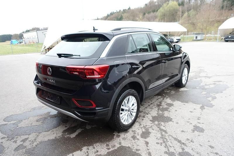 Gebraucht VW T-Roc Life 150 PS (110 kW) 2023 Schwarz SUV
