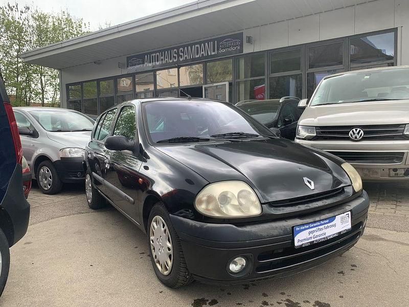 Używany Renault Clio II Authentique 75 KM (55 kW) 2001 Czarny Sedan/Limuzyna