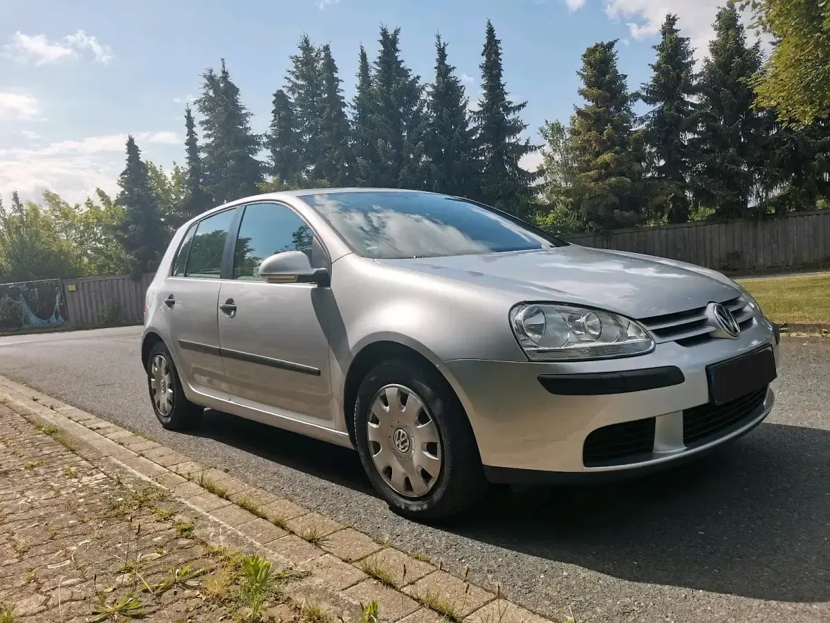 Gebraucht VW Golf IV 105 PS (77 kW) 2005 Silber Limousine