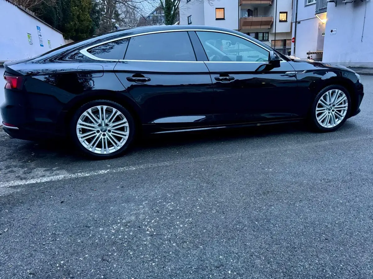 Gebraucht Audi A5 Sportback Sport 190 PS (139 kW) 2018 Schwarz Kleinwagen