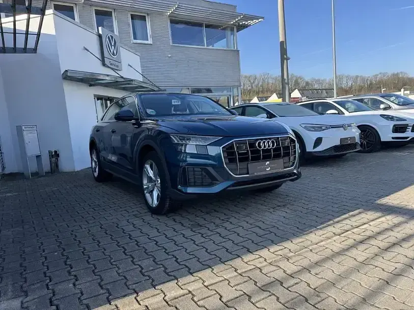 Gebraucht Audi Q8 Ambiente 286 PS (210 kW) 2019 Galaxisblau (metallic) SUV