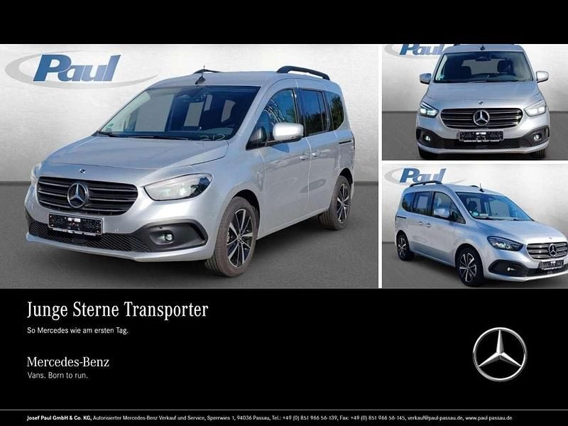 Silber helvinsilber metallic Gebraucht 2024 Mercedes 180 Progressive Limousine | 32.400 € (Teuer) - Bild 1/4
