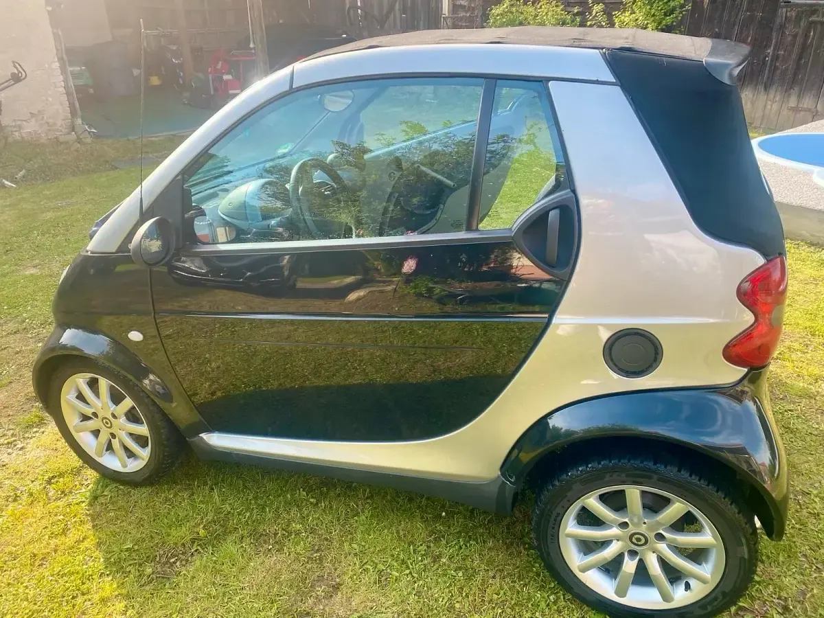 Gebraucht Smart ForTwo Cabrio 61 PS (44 kW) 2002 Schwarz Cabrio