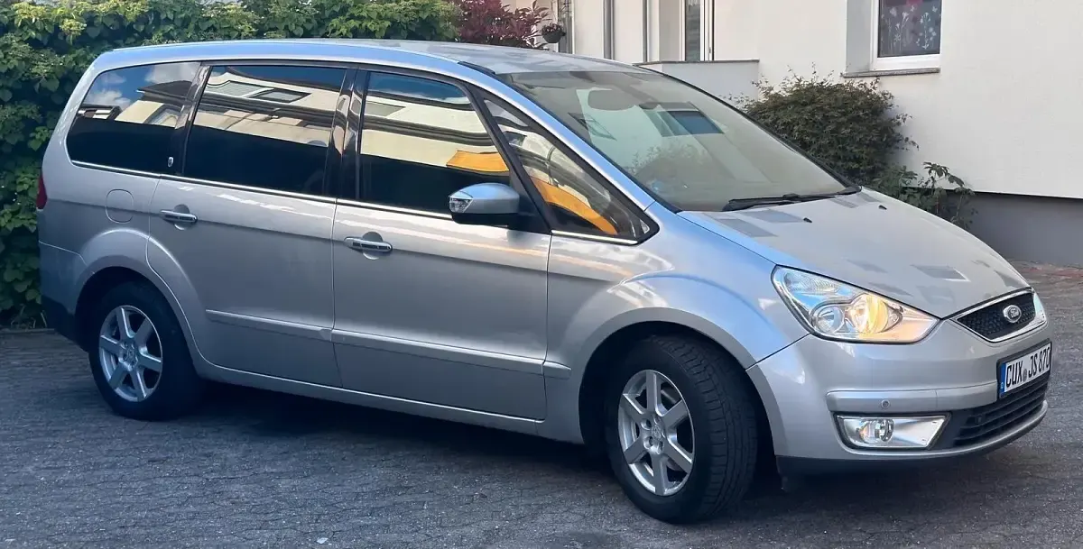 Gebraucht Ford Galaxy 140 PS (102 kW) 2008 Silber Van / Kleinbus