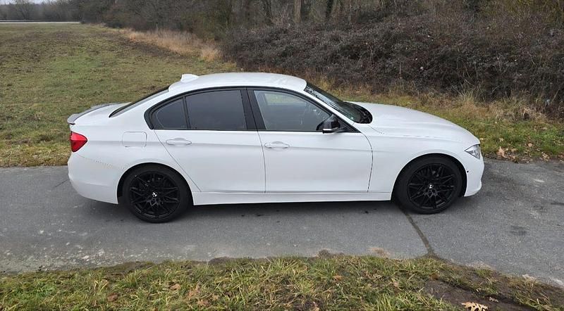 Second-hand BMW 320 Efficient Dynamics 163 CP (119 kW) 2017 Alb Berlinǎ