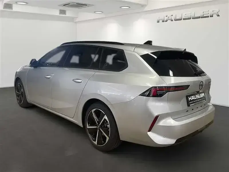 Gebraucht Opel Astra 131 PS (96 kW) 2024 Silber Kleinwagen