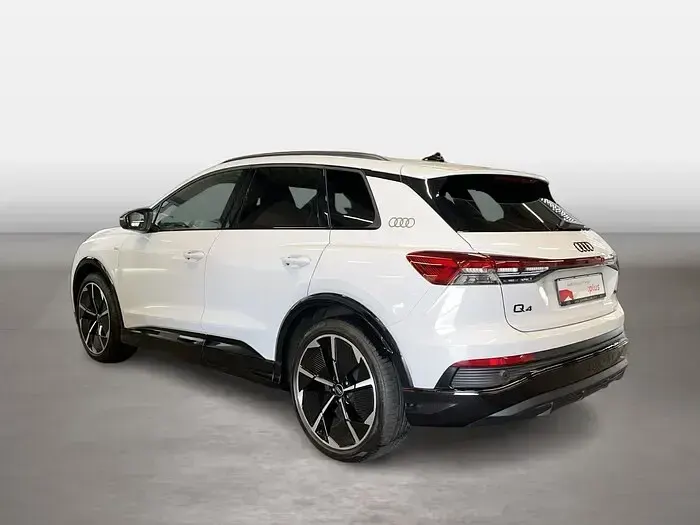 Używany Audi Q4 e-tron Ambiente 210 kW (286 KM) 2025 Biały SUV