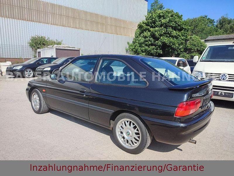 Gebraucht Ford Escort 88 PS (64 kW) 1996 Schwarz Coupé