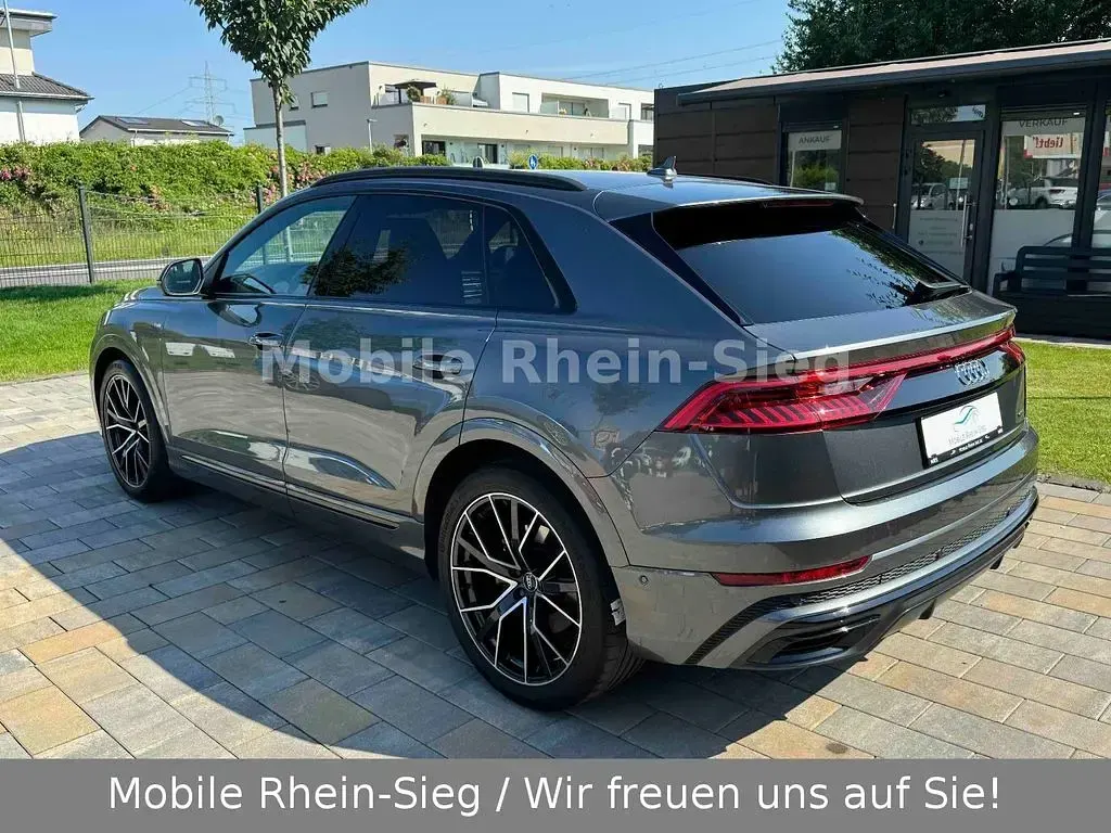 Gebraucht Audi Q8 S-Line 286 PS (210 kW) 2020 Grau SUV