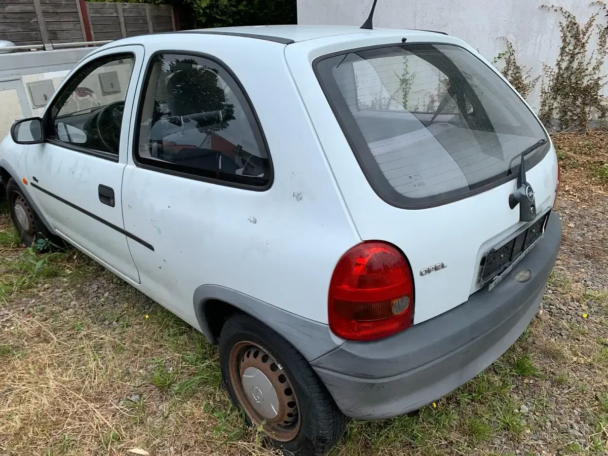 Gebraucht Opel Corsa 60 PS (44 kW) 1997 Weiß Kleinwagen